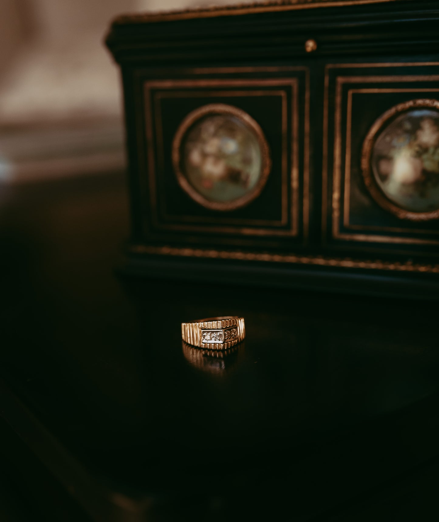 Vintage Retro 10K Gold Diamond Ring | Ridged Mid-Century Modern Design