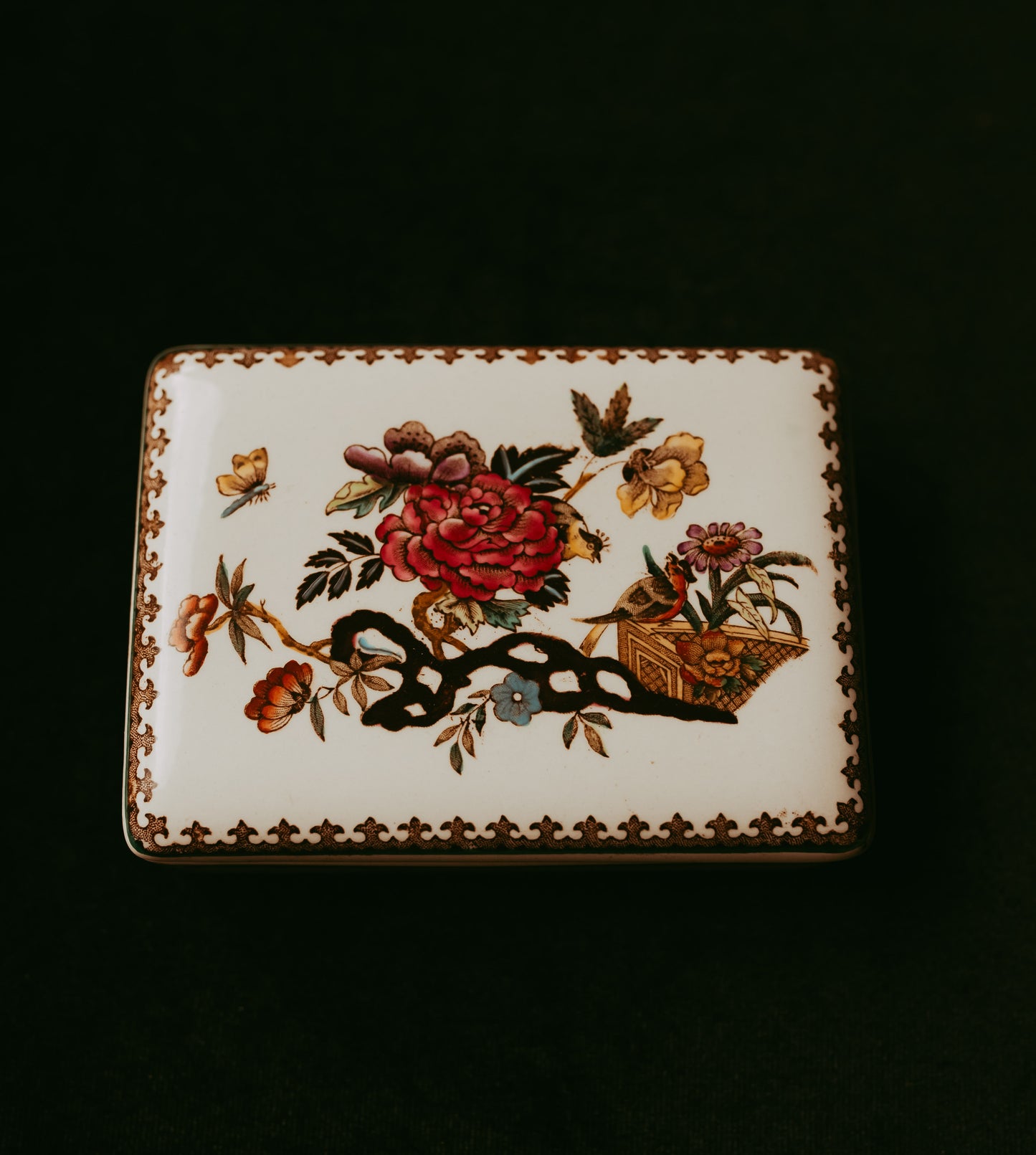 My Darling Juliet | Vintage Wedgwood Chinoiserie Trinket Box