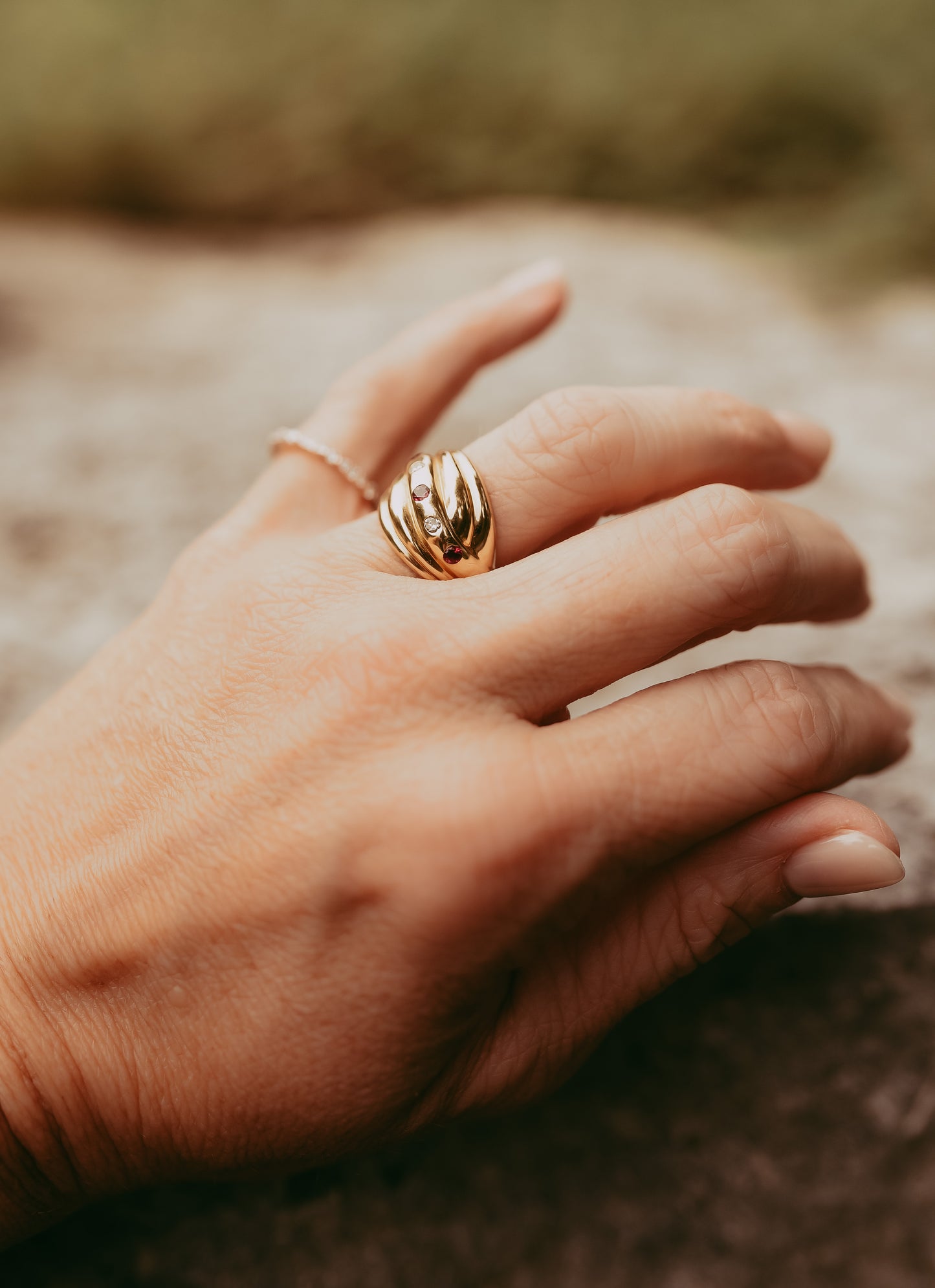 My Darling Juliet | City-Chic 14K Gold Ruby & Diamond Wave Band