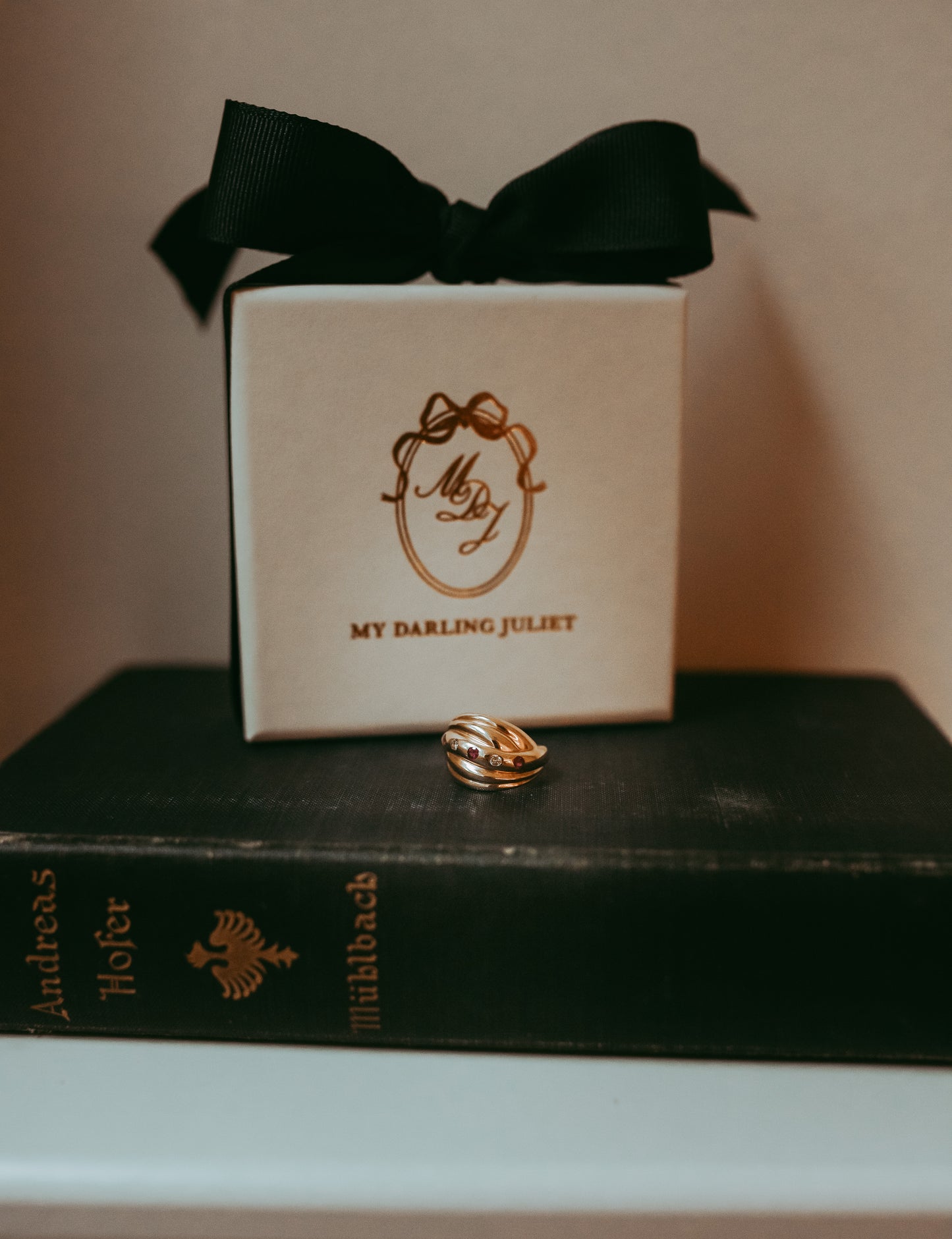 My Darling Juliet | City-Chic 14K Gold Ruby & Diamond Wave Band