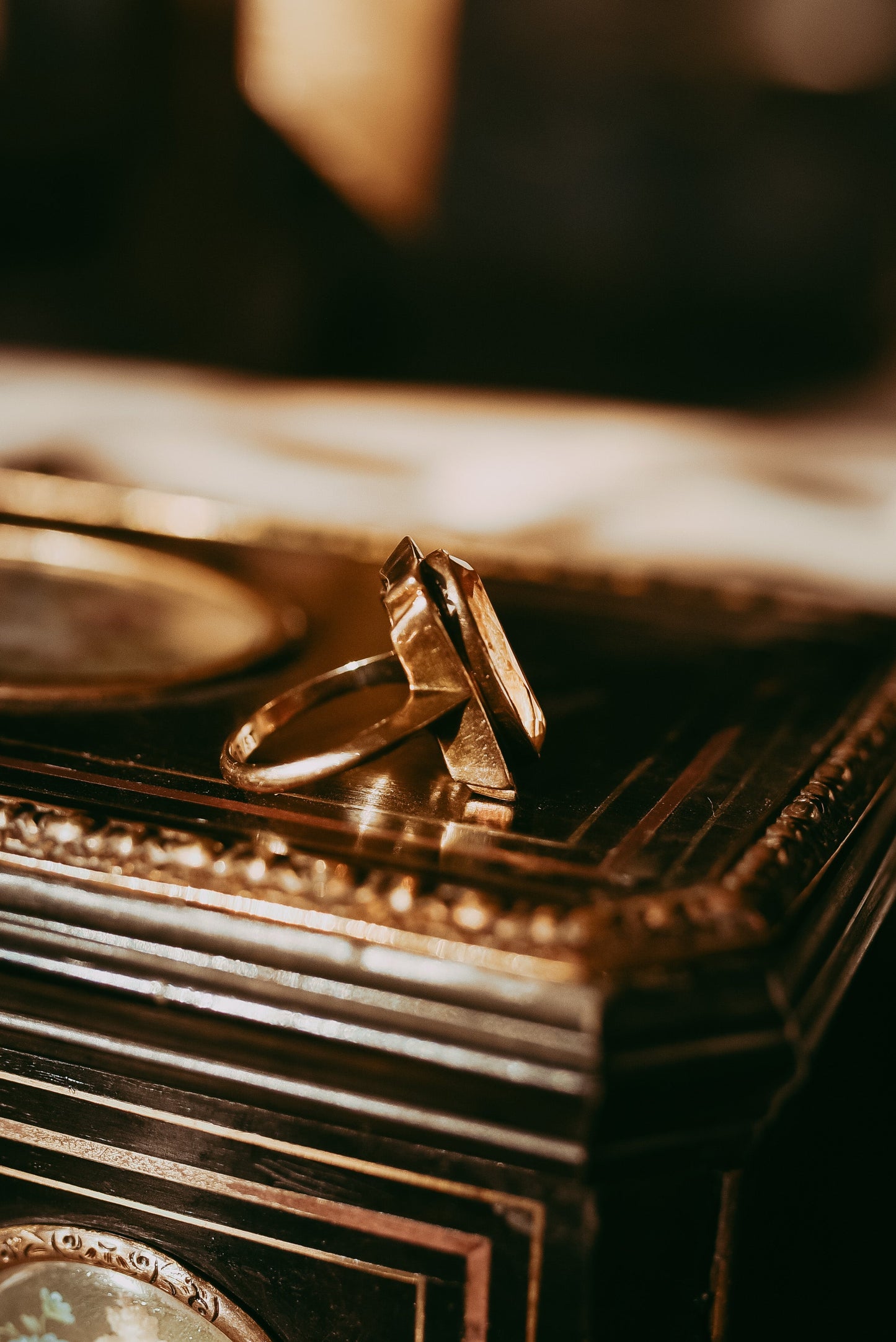 My Darling Juliet | 1914 English 9K Gold Citrine Solitaire Ring (7.75ct Antique Oval)