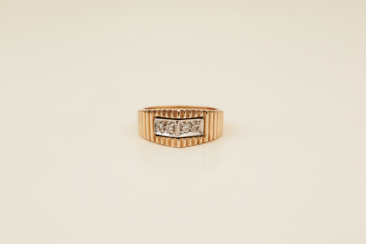 Vintage Retro 10K Gold Diamond Ring | Ridged Mid-Century Modern Design