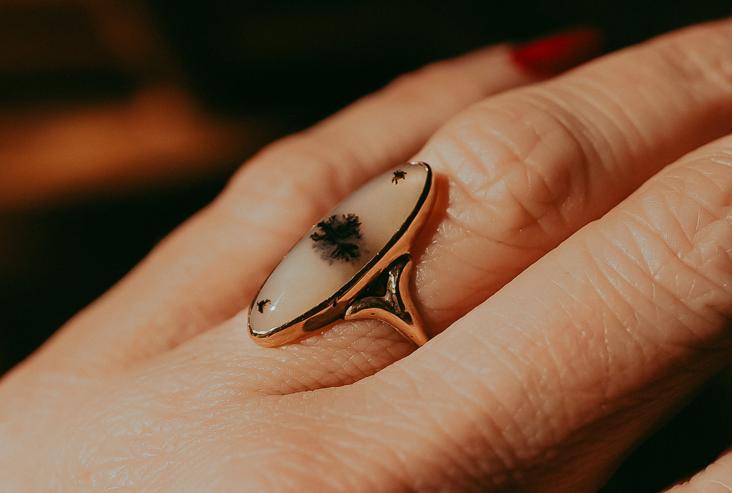 Likely Late Victorian–Early Edwardian Moss Agate Ring in 10k Gold