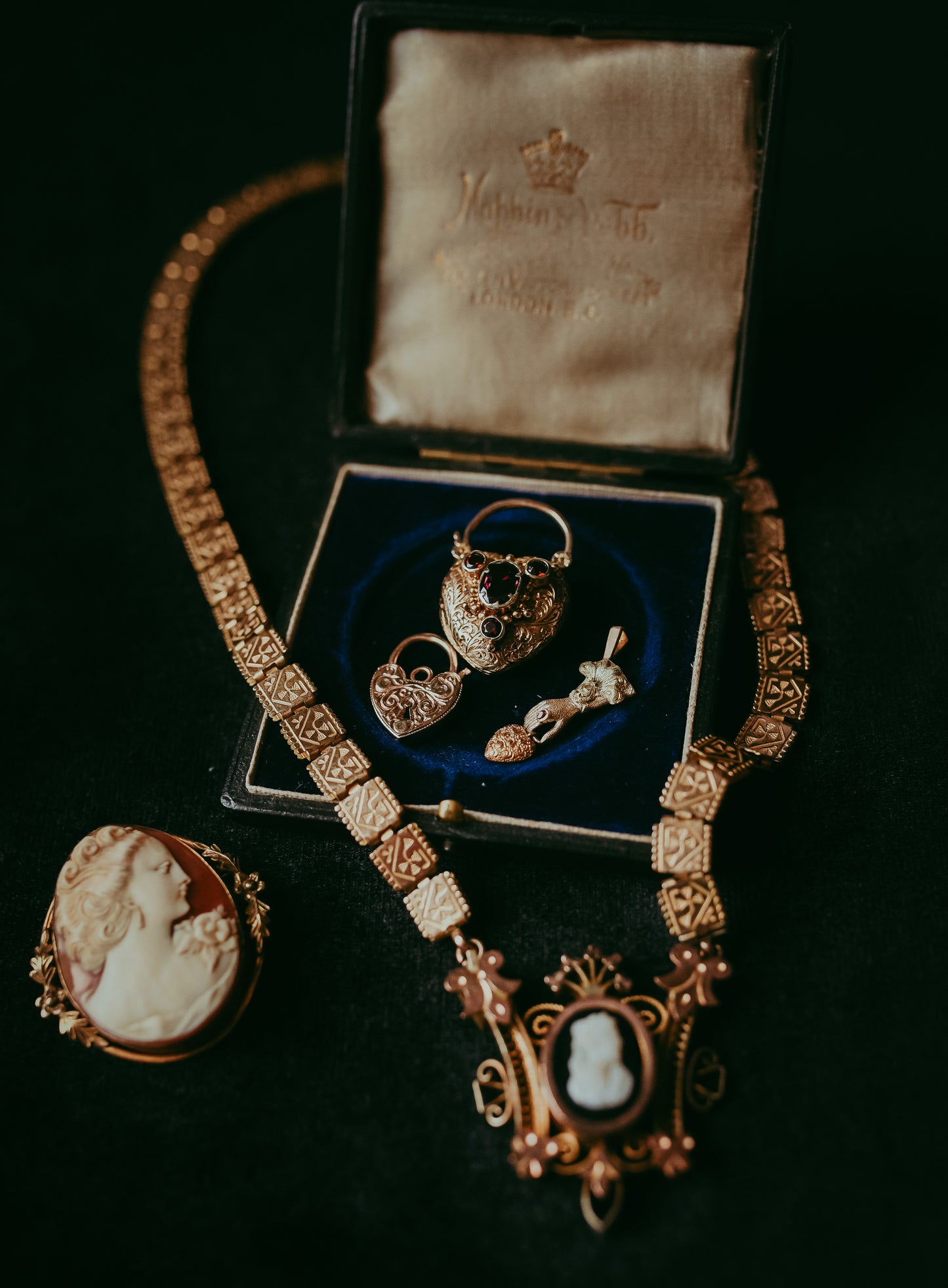 Antique Victorian Etruscan Revival Gold Filled Cameo Necklace | Book Chain Panel Links