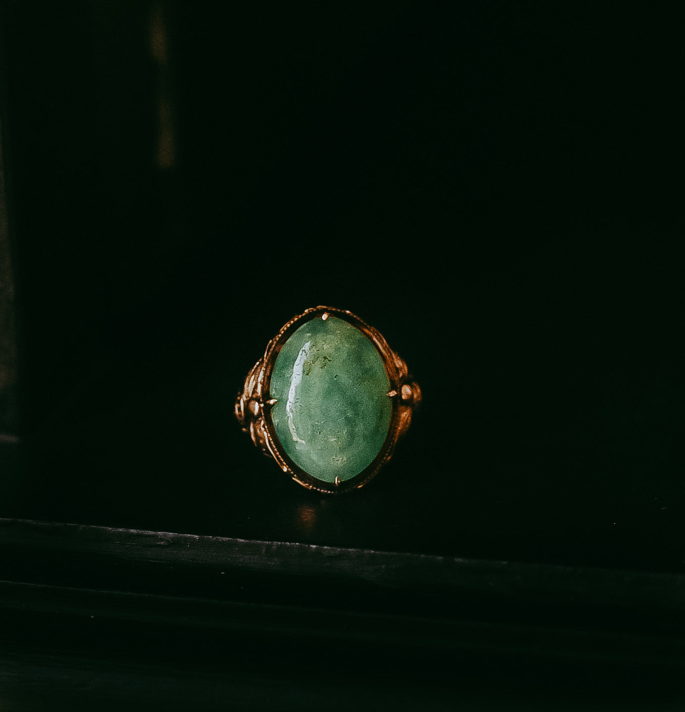 Vintage 14K Gold Natural Jade Ring | Art Nouveau Revival | 1930s–1940s
