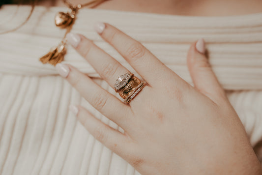 My Darling Juliet | 18K Gold Victorian Floral Ring Band