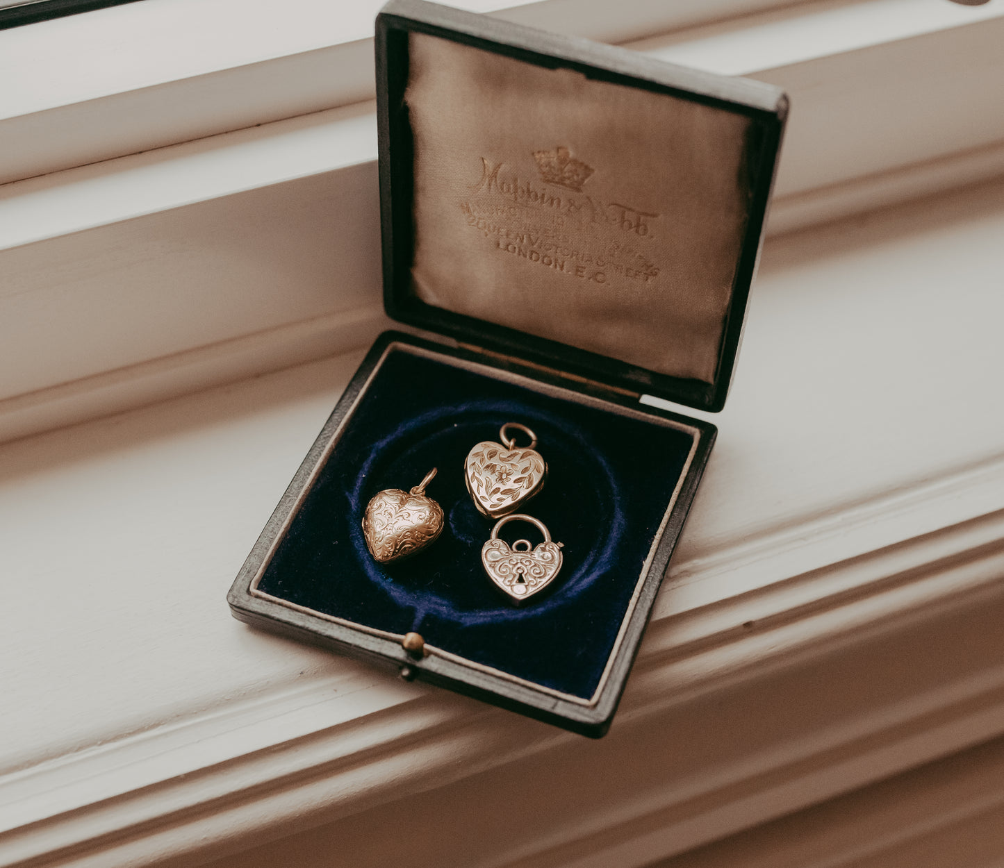 My Darling Juliet | Victorian 15K Engraved Locket-One sided