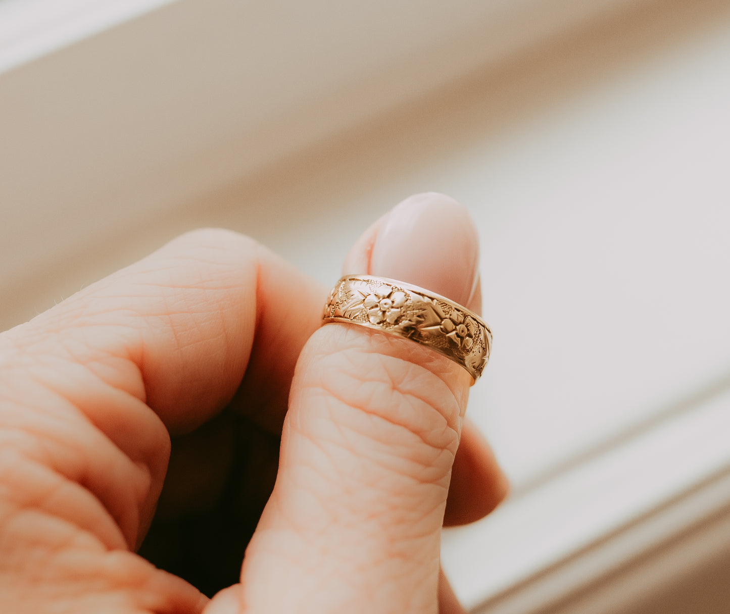 My Darling Juliet | 18K Gold Victorian Floral Ring Band