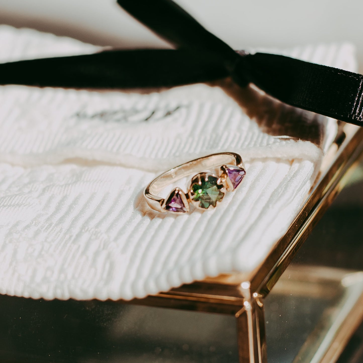 My Darling Juliet | Vintage 14K Gold Peridot & Amethyst Ring