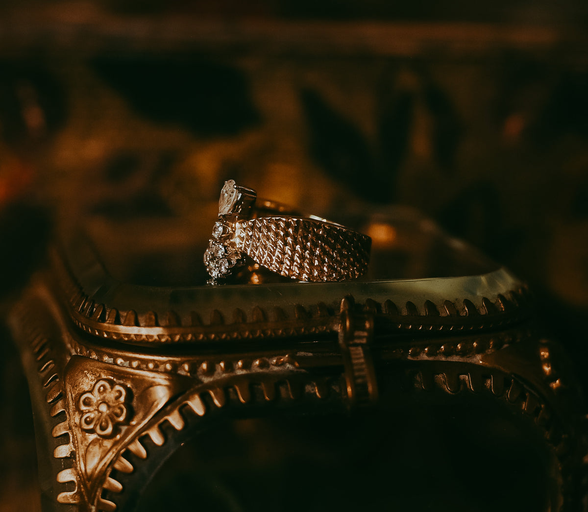 Vintage Sculptural Diamond Band in 14K Gold | Pear and Round Cut Diamonds | circa 1960s