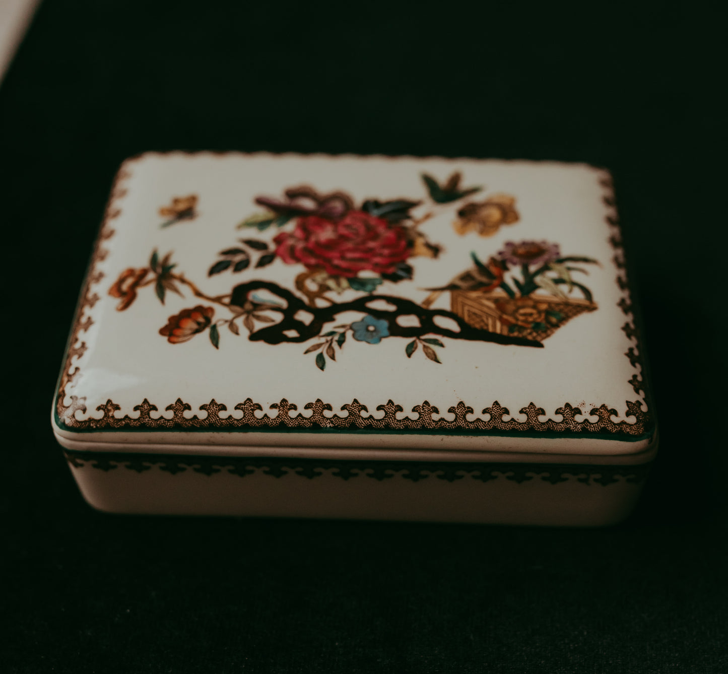 My Darling Juliet | Vintage Wedgwood Chinoiserie Trinket Box