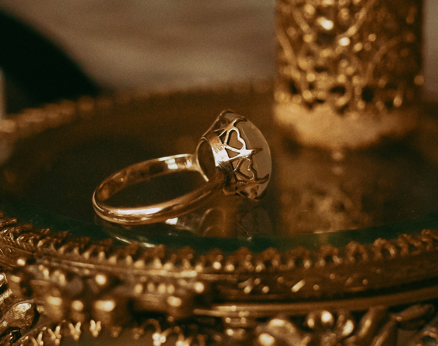 My Darling Juliet | Vintage 14K Gold Moonstone Cabochon Ring